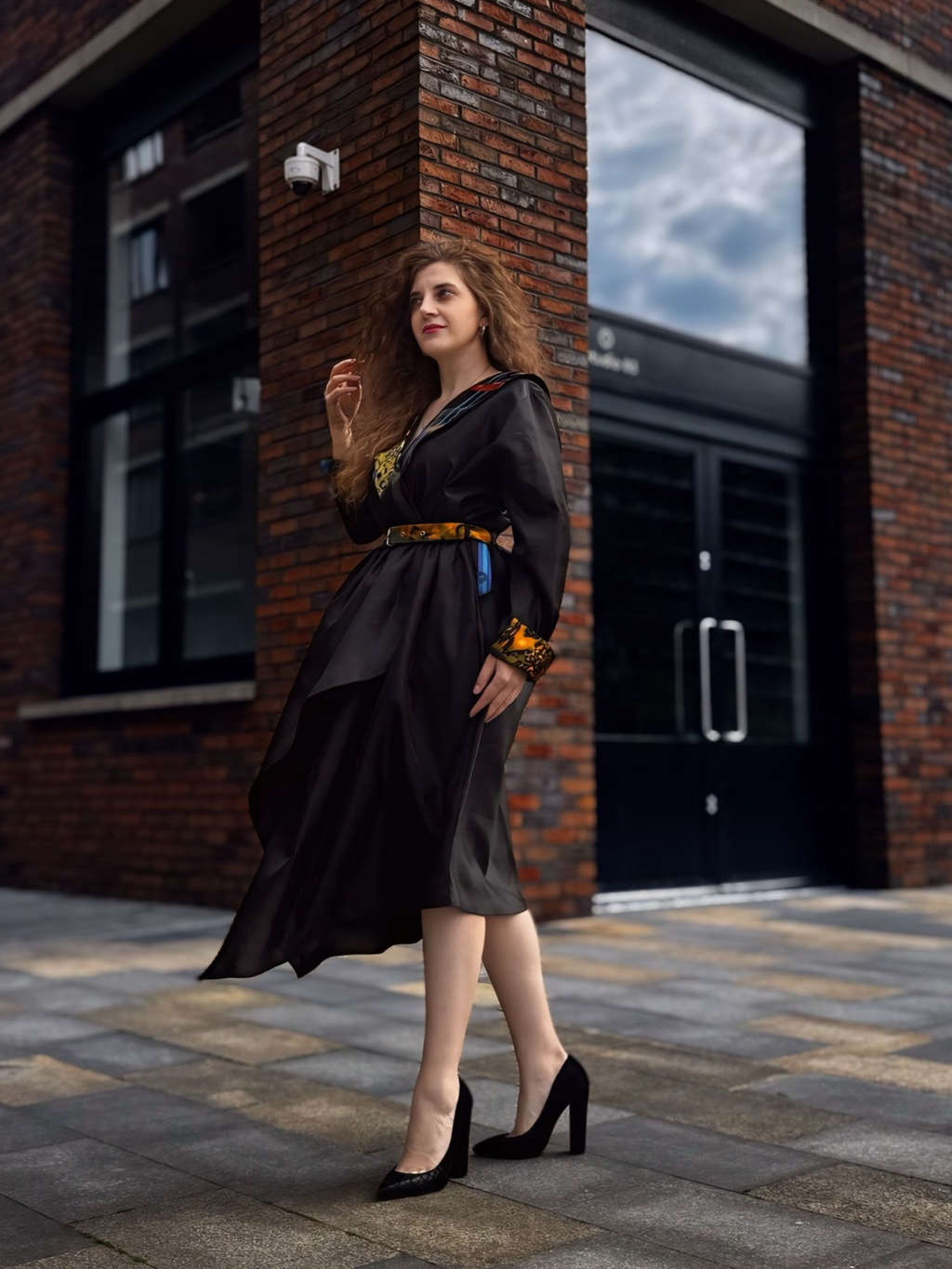 The “Femme Fatale” Dress